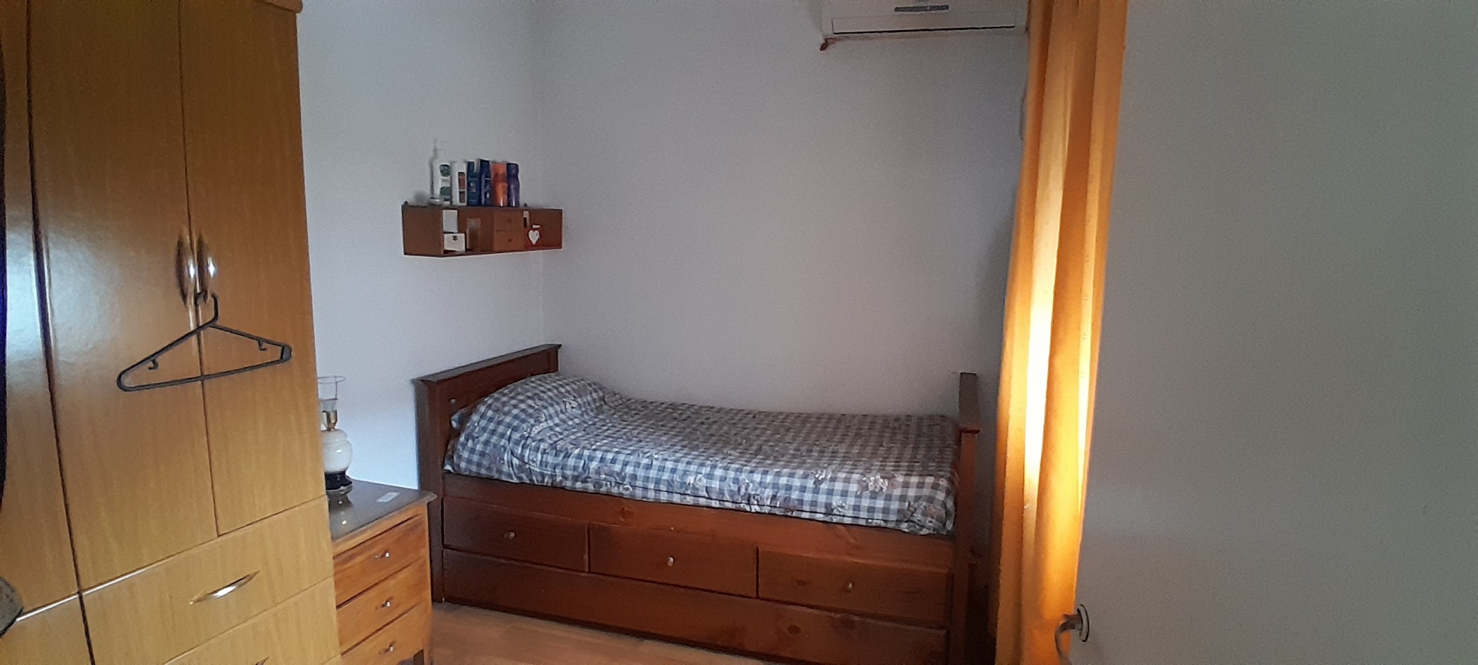 VENTA-CASA 2 PLANTAS-INGRESOS INDEPENDIENTE-REFORMADA
