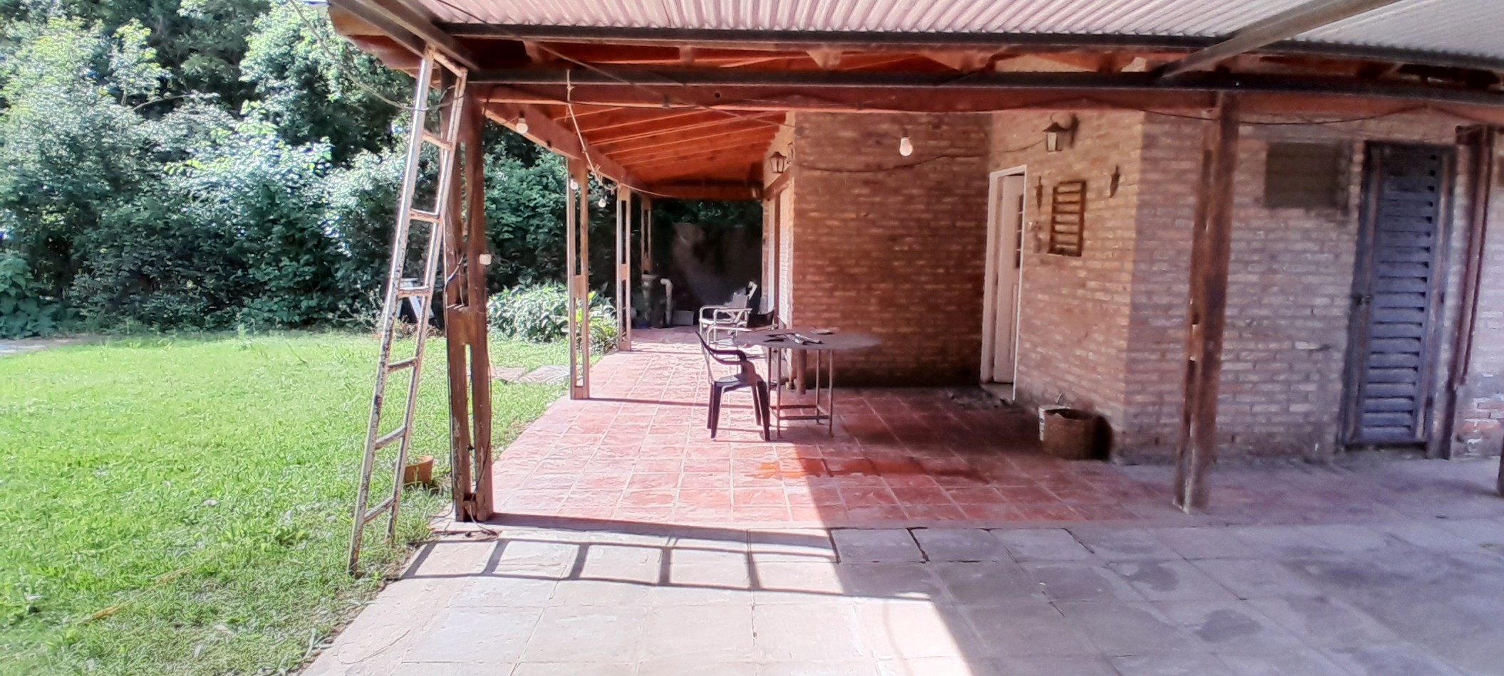 VENTA-BARIO LOS MORROS-FUNES-3 DORMITORIOS-PARQUE-PILETA