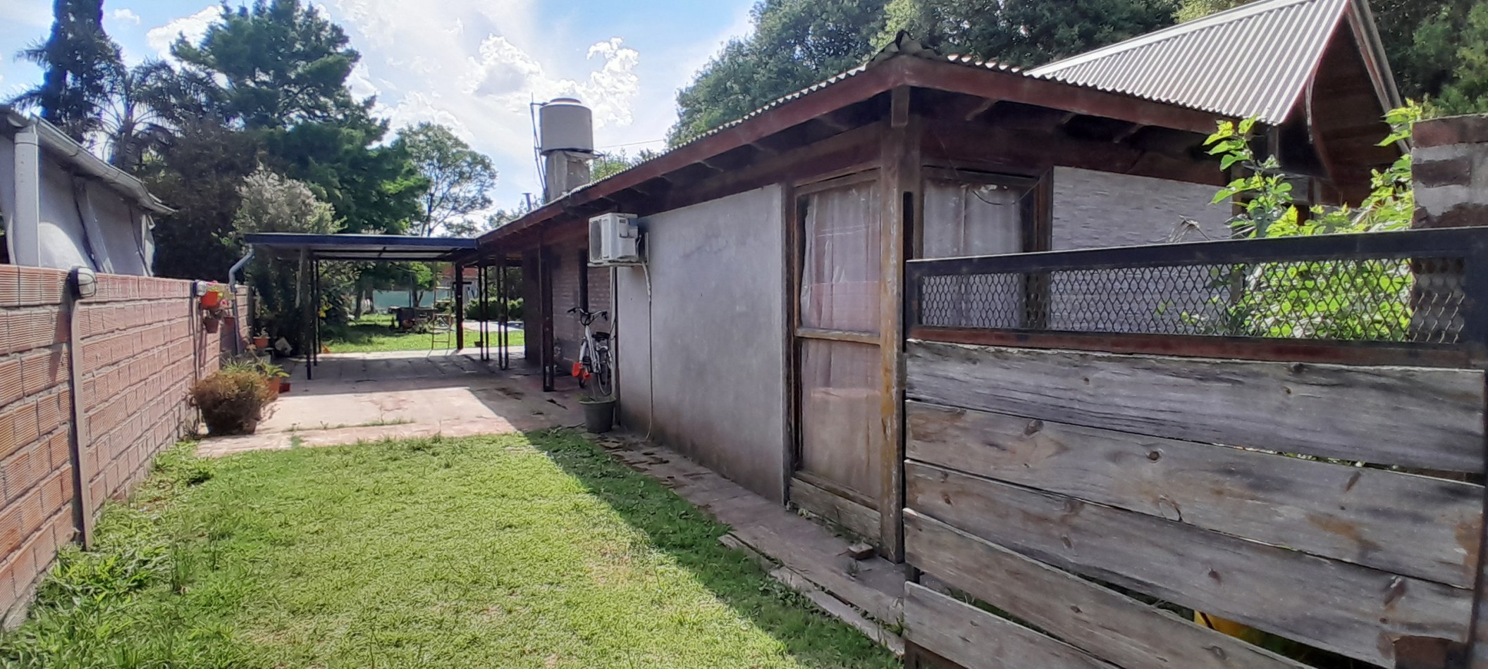 VENTA-BARIO LOS MORROS-FUNES-3 DORMITORIOS-PARQUE-PILETA