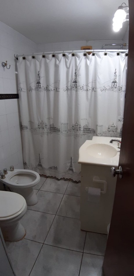 VENTA-ITALIA 600-3 DORMITORIOS-COCHERA-TERRAZA-184 M2