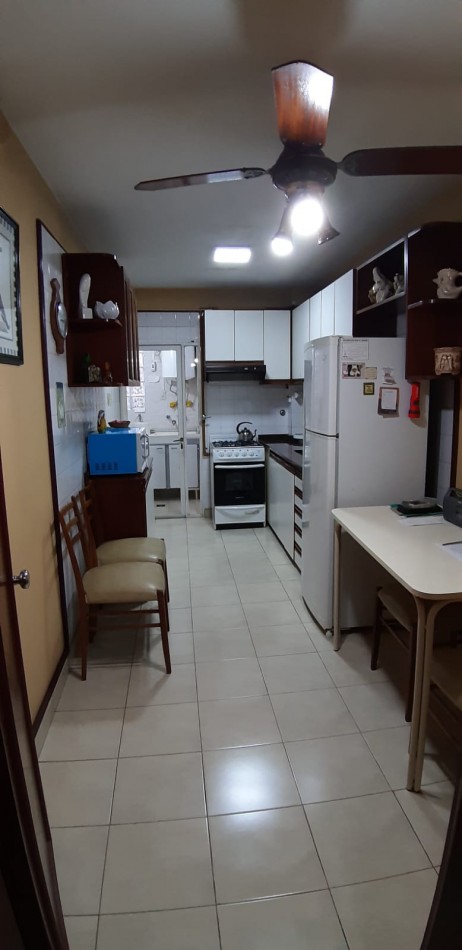 VENTA-ITALIA 600-3 DORMITORIOS-COCHERA-TERRAZA-184 M2
