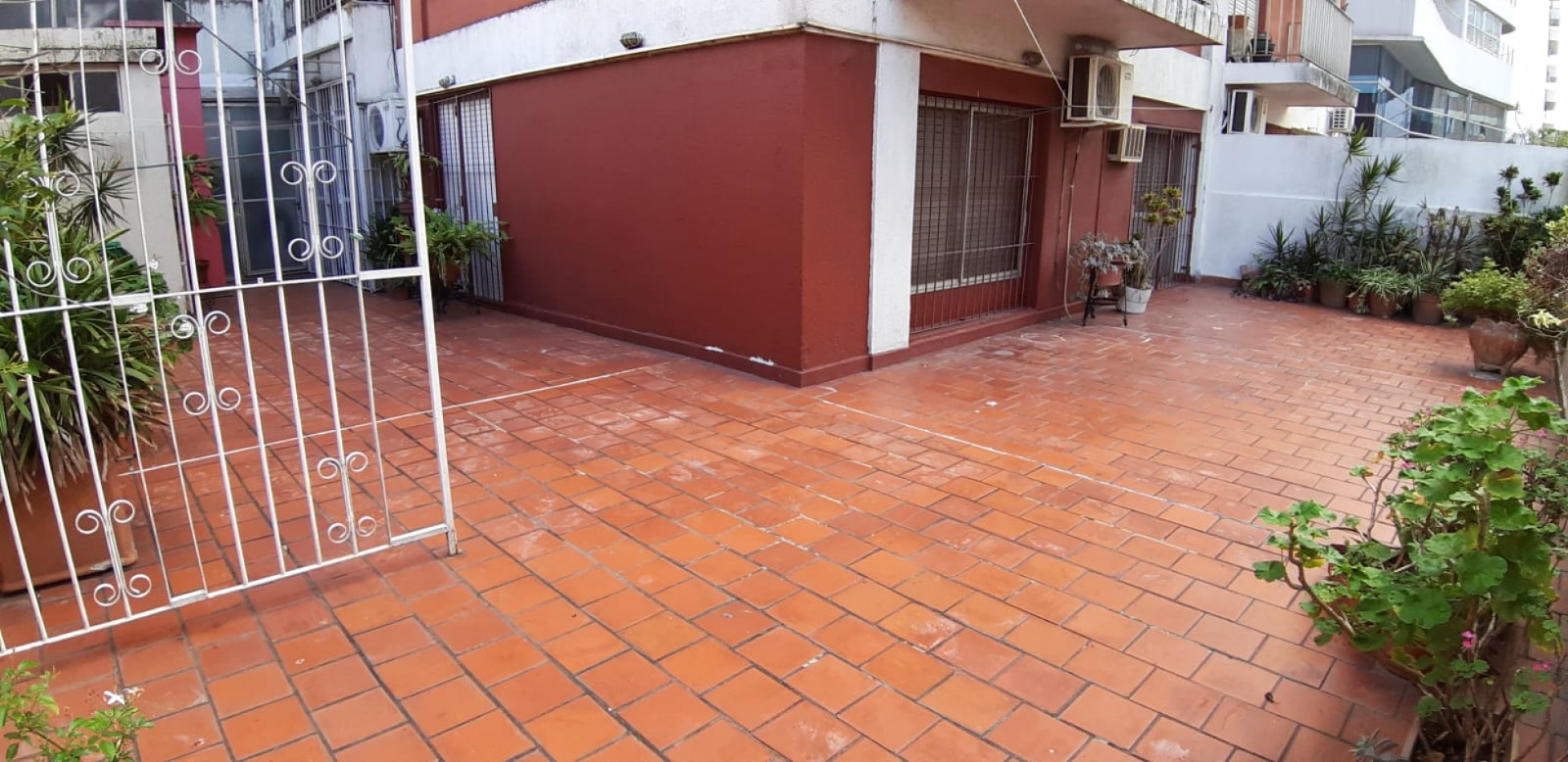 VENTA-ITALIA 600-3 DORMITORIOS-COCHERA-TERRAZA-184 M2