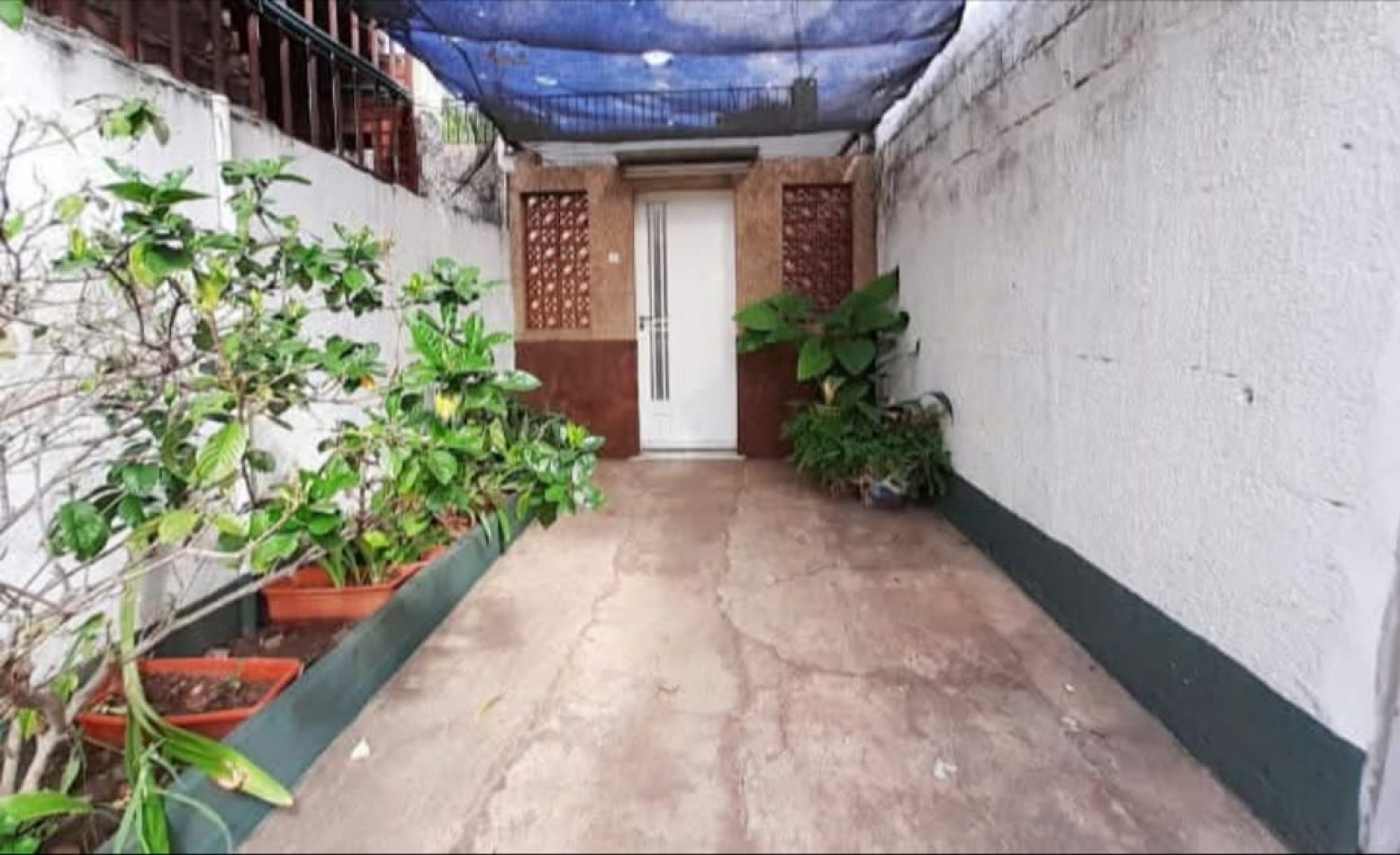 VENTA-INTERNA UNICA-DOS DORMITORIOS-PATIO-TERRAZA