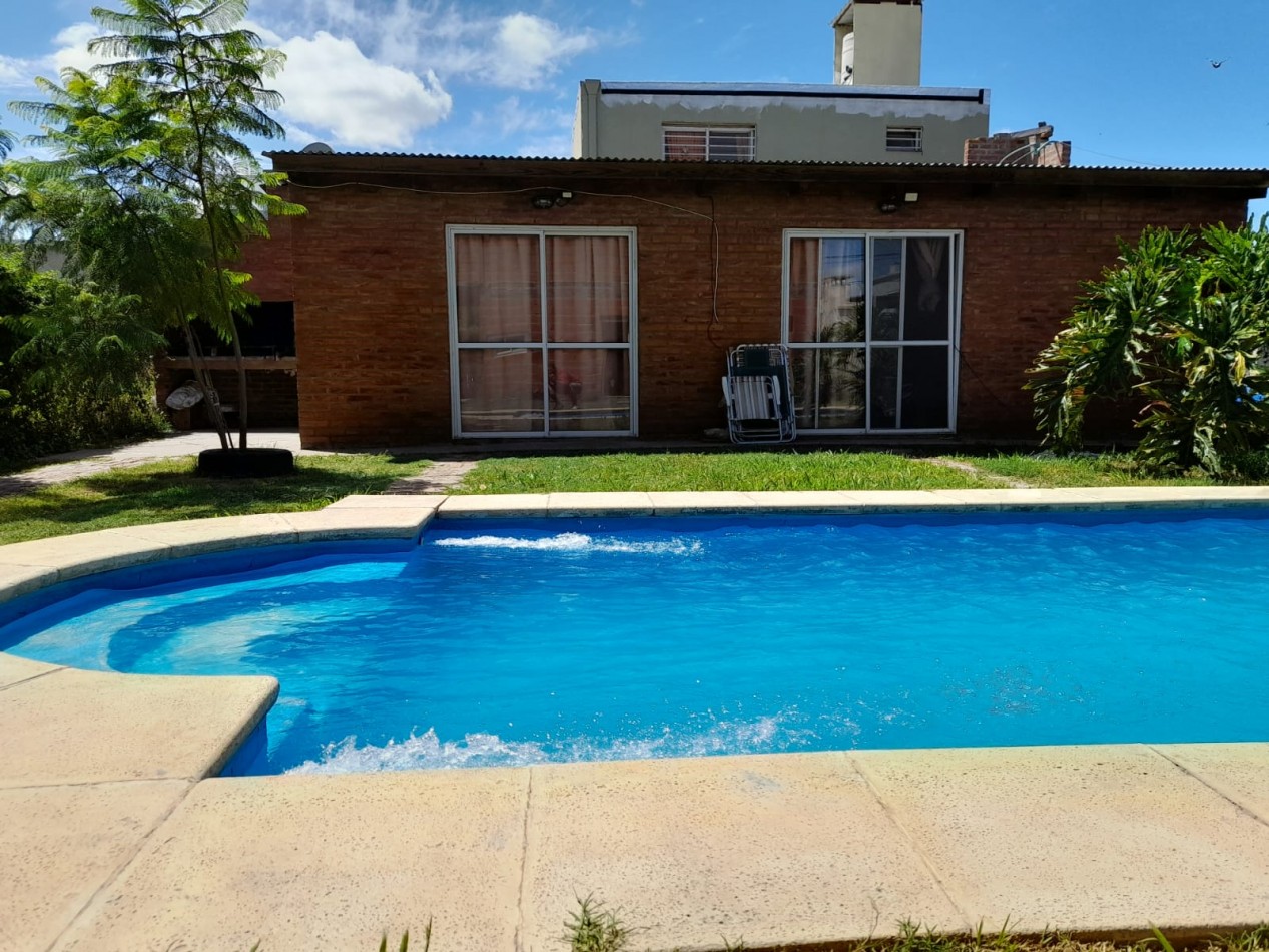ALQUILER-TDS 2-CASA AMBIENTE UNICO-PILETA-COCHERA