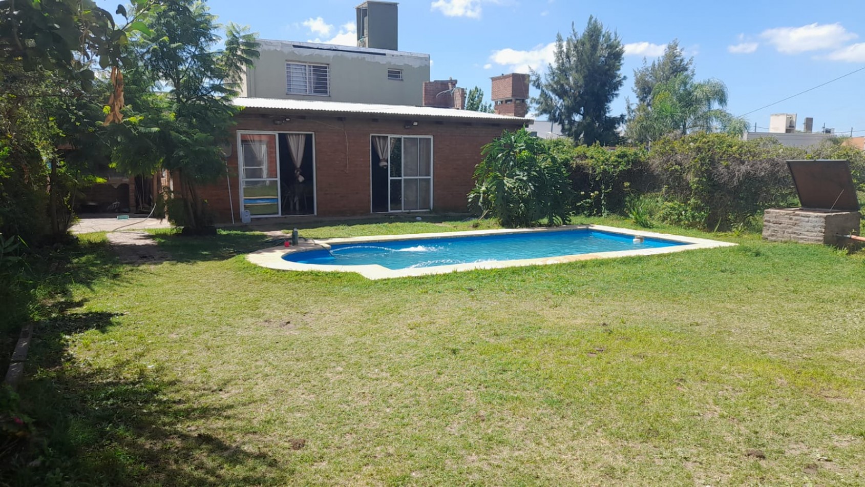 ALQUILER-TDS 2-CASA AMBIENTE UNICO-PILETA-COCHERA