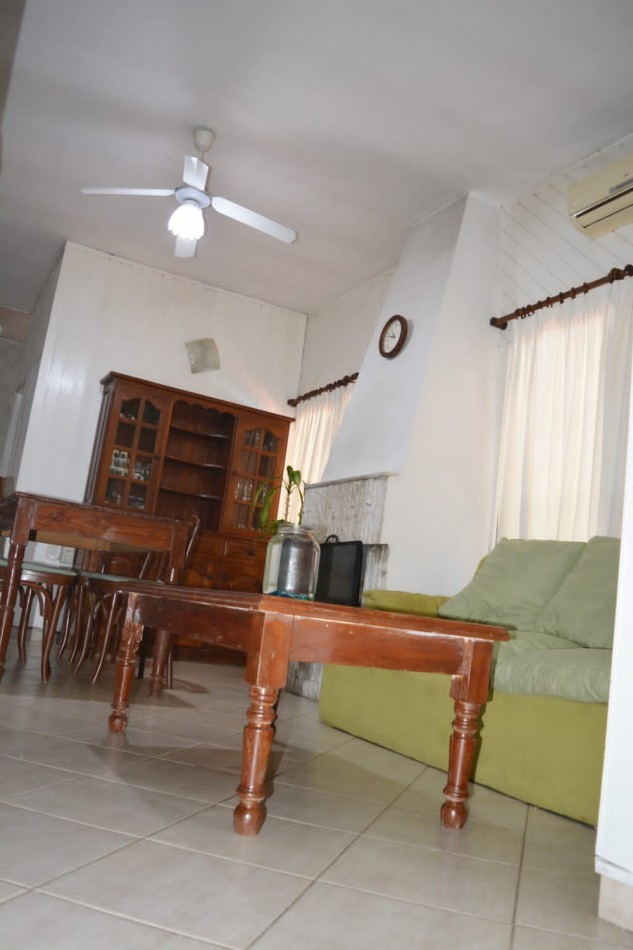 VENTA-FISHERTON-CASA 2 DORMITORIOS-IMPECABLE