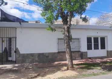 VENTA-CASA 2 DORMITORIOS-COCHERA AMPLIA-MUY BUEN ESTADO-ALQUILADA